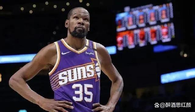 爱游戏-杜兰特在热火比赛中表现优异，败北引发热议！观众掌声雷动(杜兰特 热火)