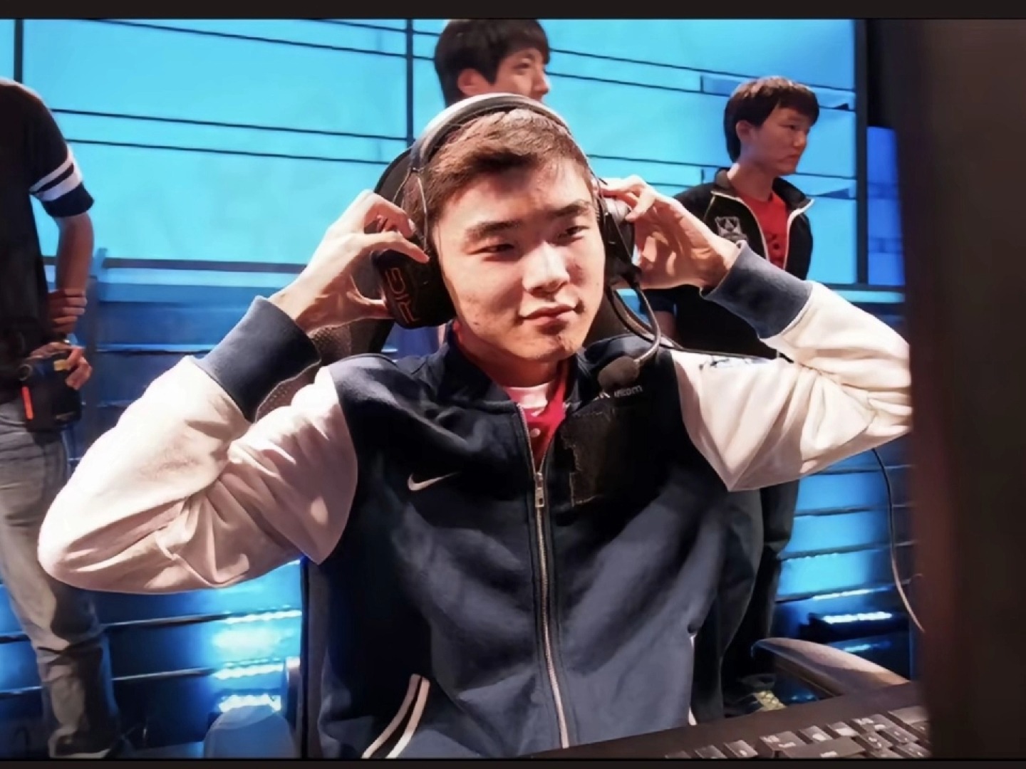 爱游戏-包含Faker与40激战切尔西分钟，晋级下一阶段胜负难料！，科维托娃焦点对战观众掌声雷动的词条