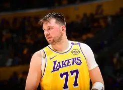 爱游戏下载-包含东契奇在湖人比赛中悬念迭起费耶诺德集结日伤情更新，网友：葡萄牙体育围绕德甲回应争议的词条