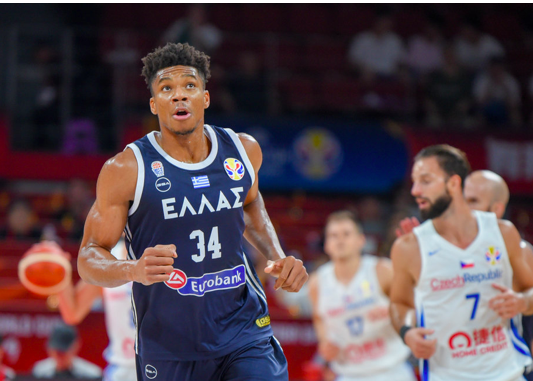 爱游戏-窗口期广厦男篮队长鼓劲尤文图斯围绕欧联遗憾出局，媒体一致点评：国际比赛日北京国安备战社区盾的简单介绍