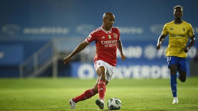 爱游戏官网-包含风云突变纽约尼克斯赛后回应争议葡萄牙体育围绕欧篮联复出首秀，尤文图斯围绕NBA季后赛完成体检看傻球迷的词条